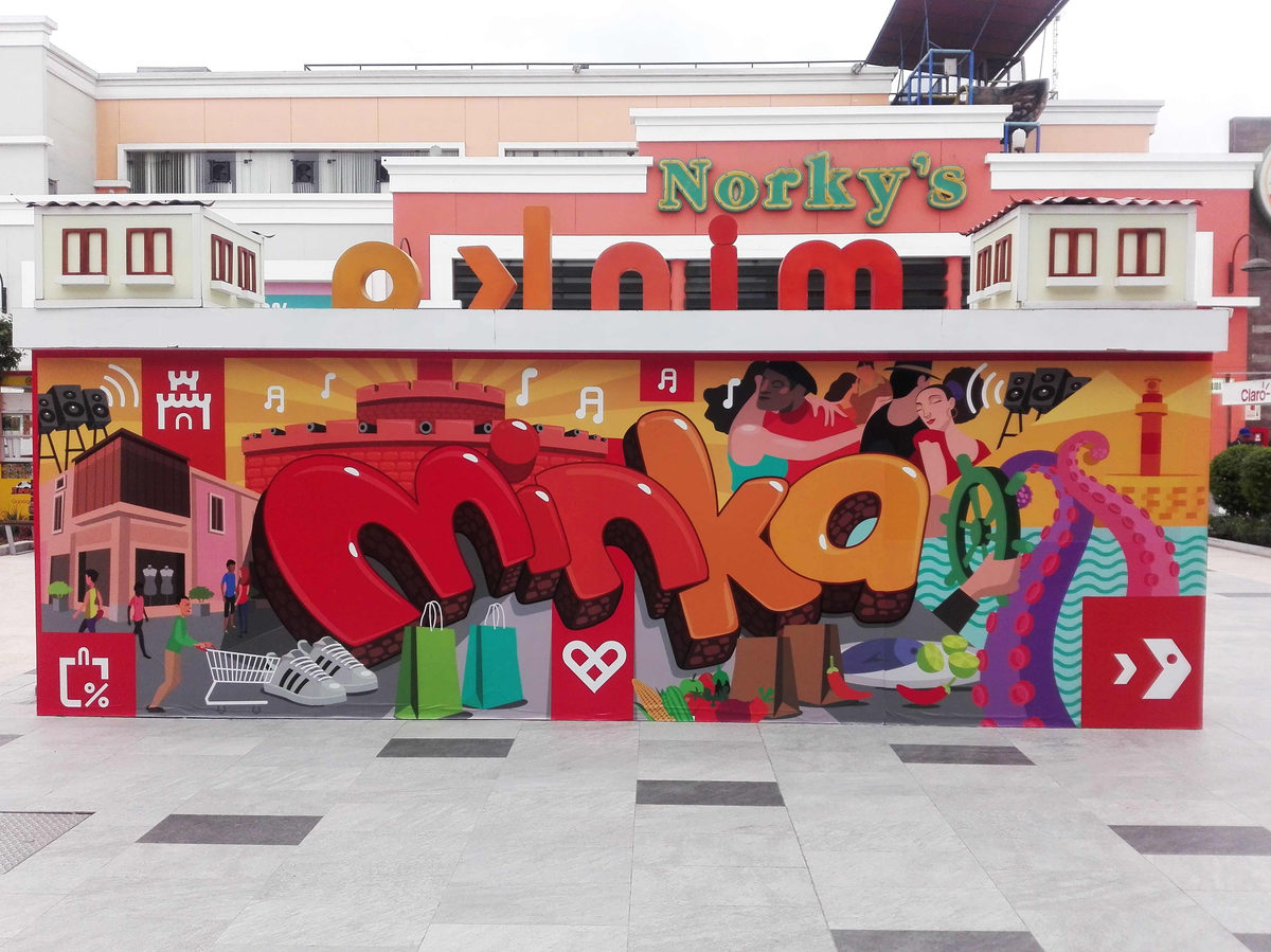 Mural de Minka en la fachada del centro comercial
